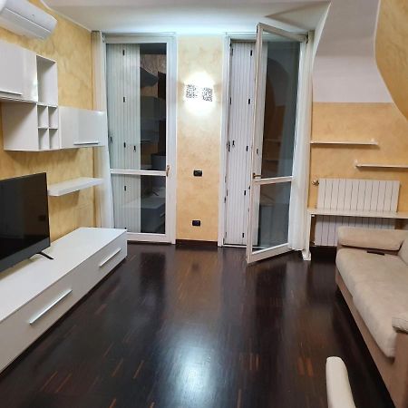 Milano Malpensa Grandi Mansarda Attico Apartment Gallarate Exterior photo